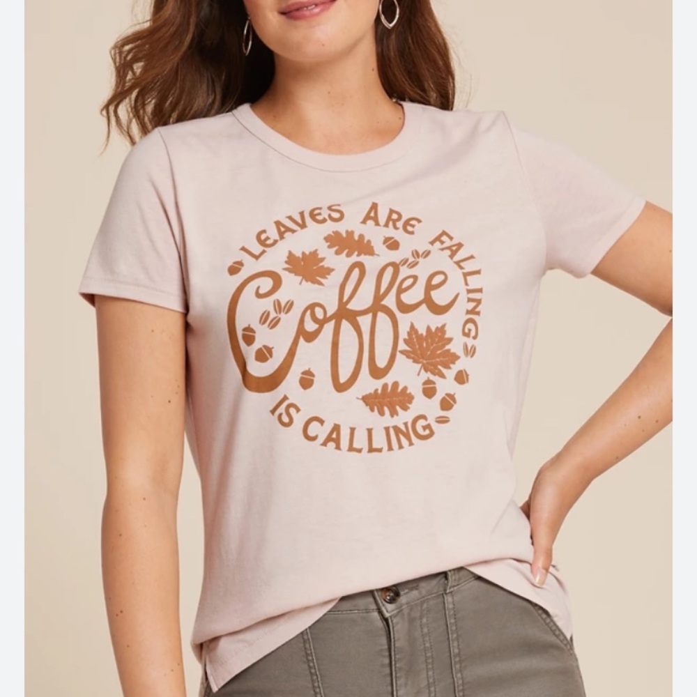 Maurices Cream Graphic Short Sleeve Tee